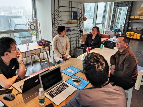 熱烈祝賀中巖科技與四川交通職業(yè)技術學院簽訂產學研合作框架協議，助力軟件外包服務創(chuàng)新發(fā)展